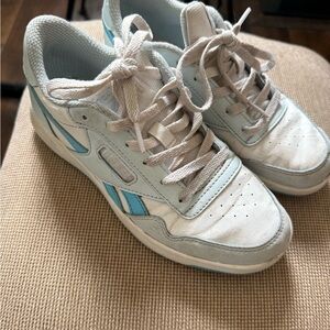 Reebok Classic White and Blue Athletic Sneakers (youth sz 3)
